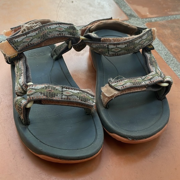 Teva Hurricane XLT2 Sandals, Peach - 11 - Picture 2 of 5
